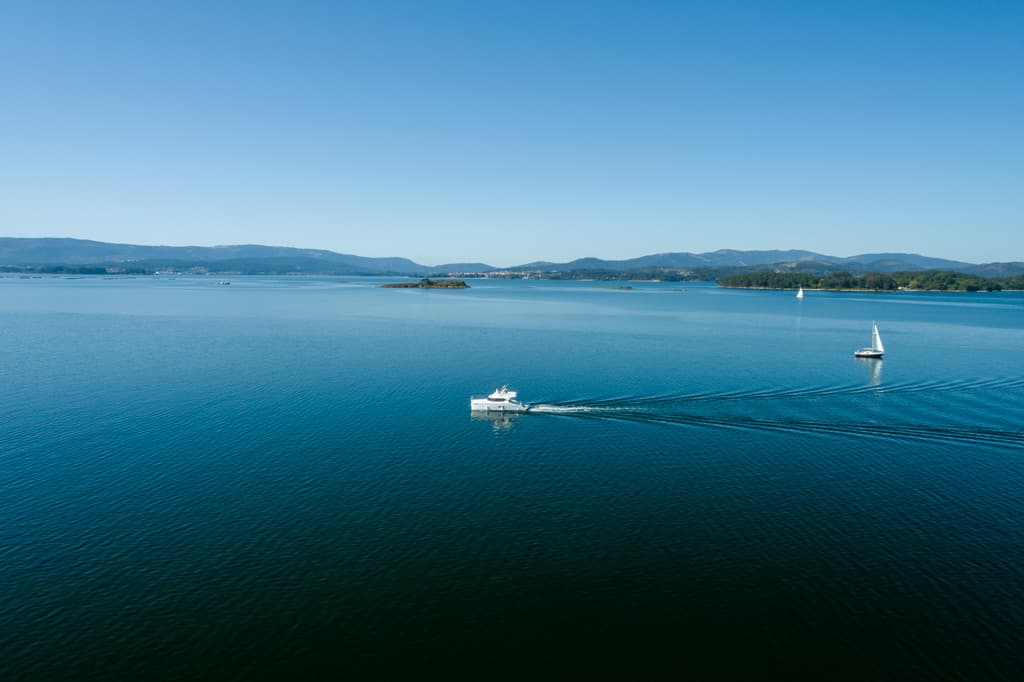 Fiesta en barco en Vilagarcía