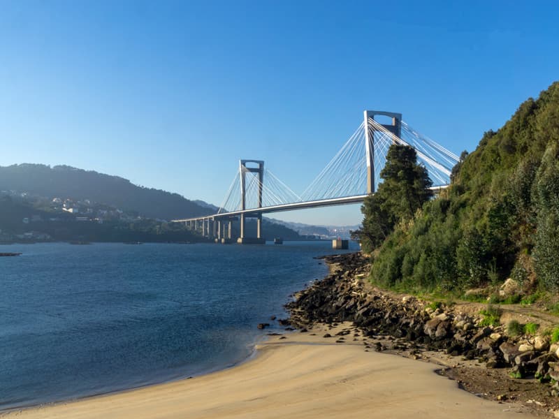 Recorre las Rías Baixas en barco